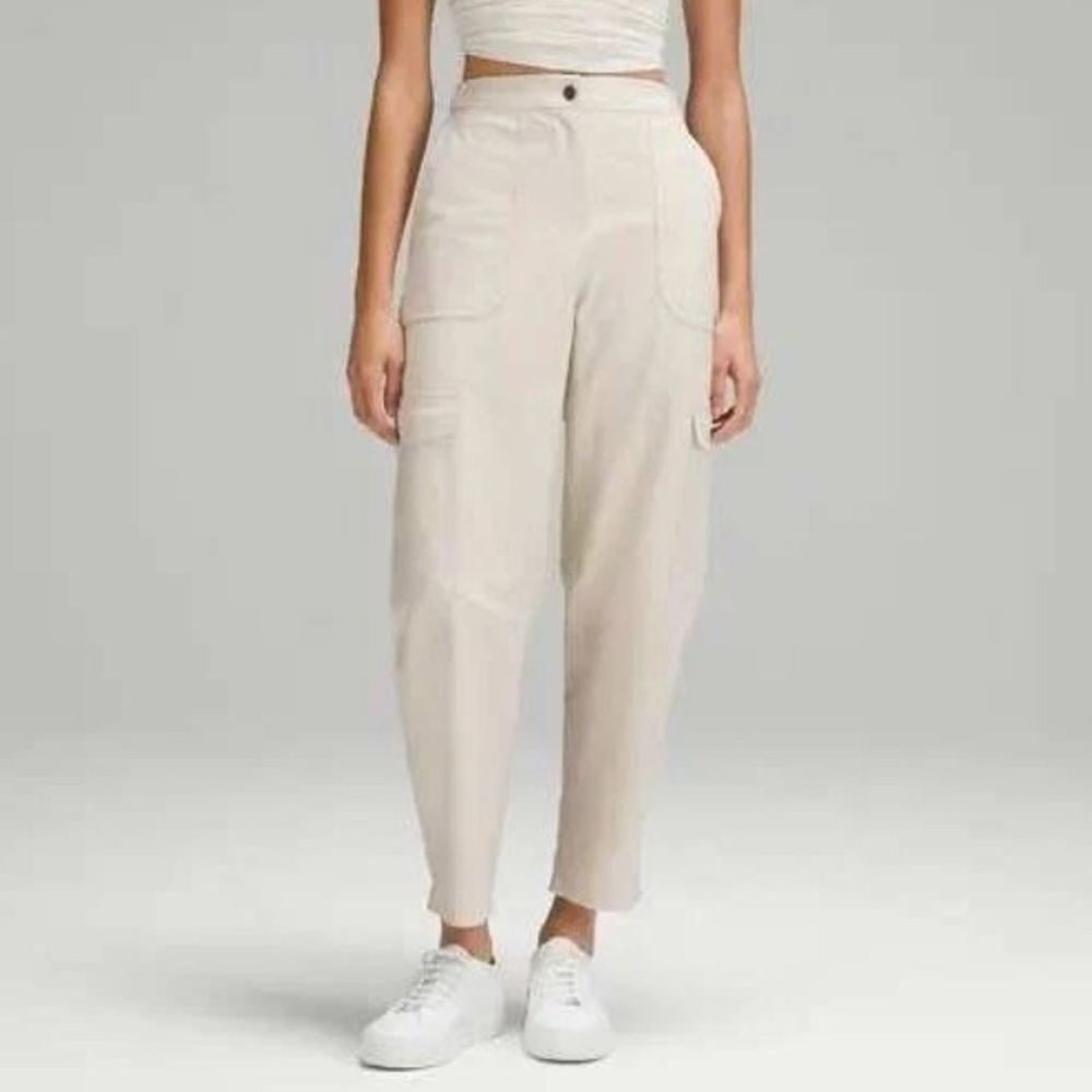 Lululemon Light Utilitech Cargo High Rise Pants Natural Ivory‎ 26